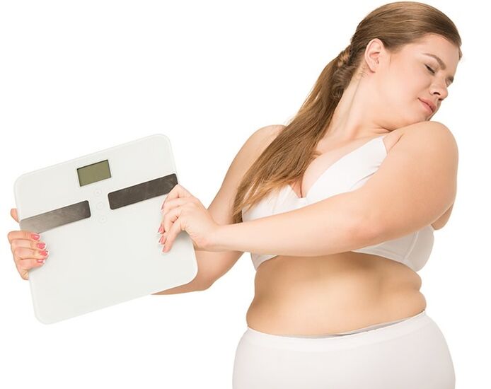 Cô gái béo trước khi dùng viên nang Keto Diet